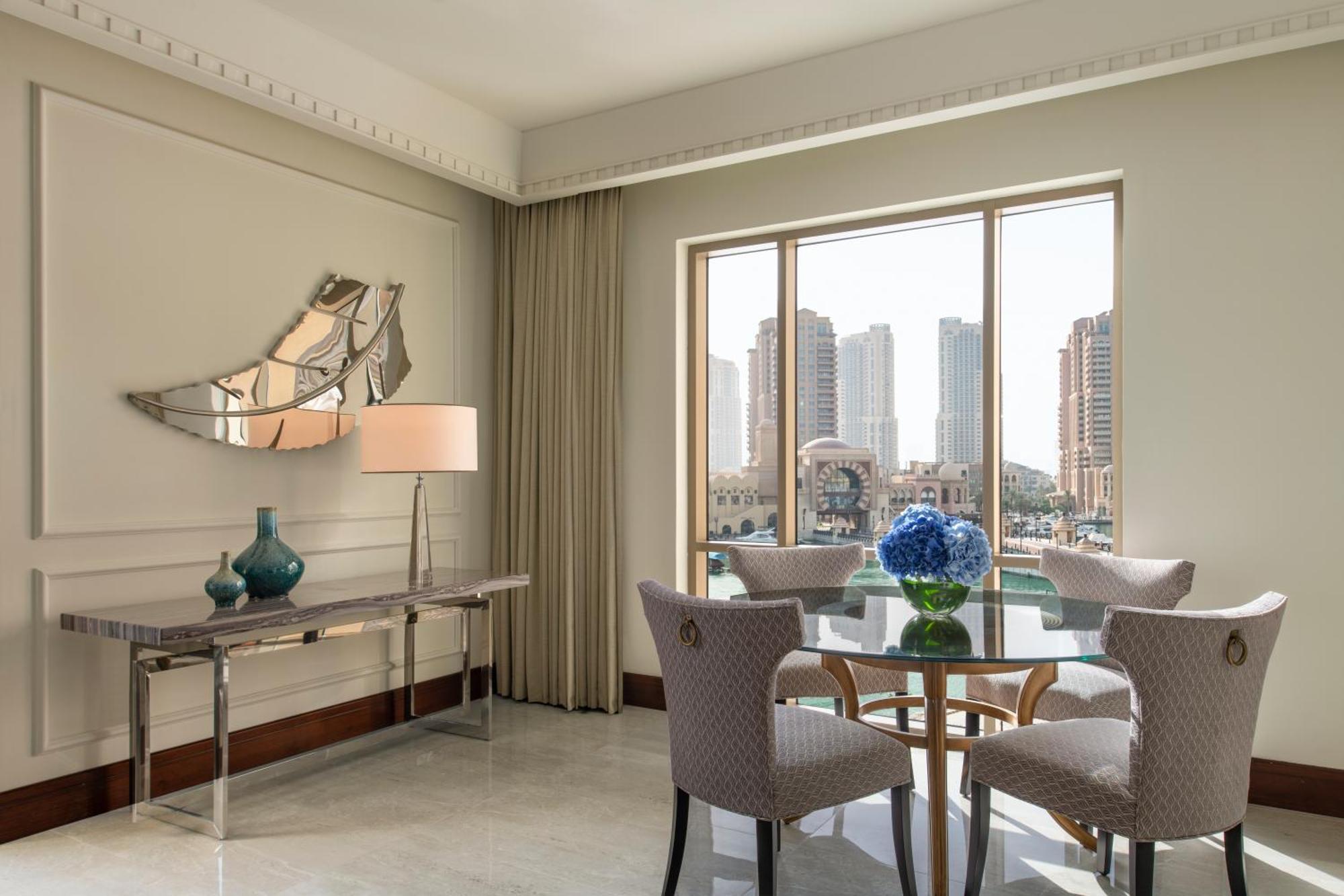 Отель The St. Regis Marsa Arabia Island, The Pearl Qatar Доха Экстерьер фото